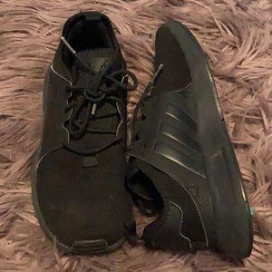 Black Adidas gym shoes